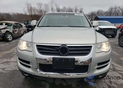 2010 Volkswagen Touareg Tdi from USA, damaged, VIN WVGFK7A96AD004053